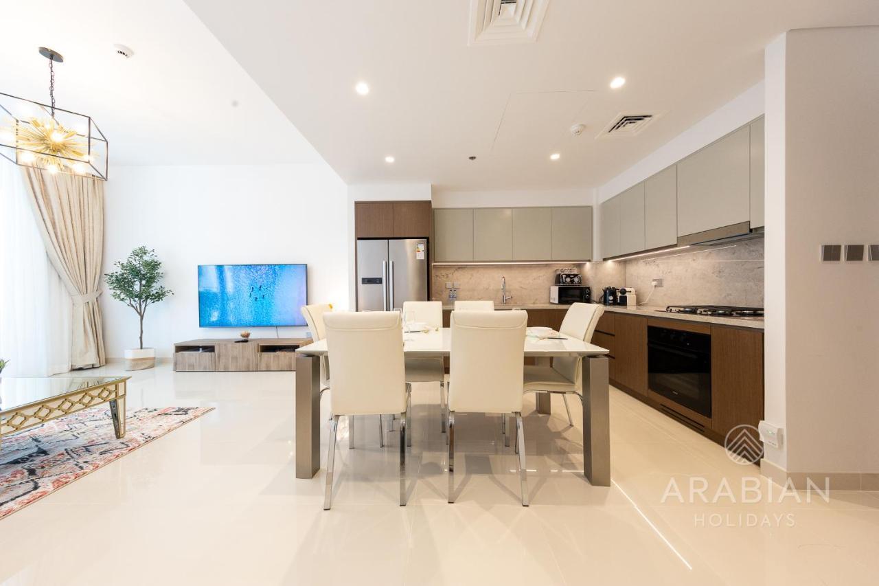 Brand New 2br With Palm Views And Private Dubai