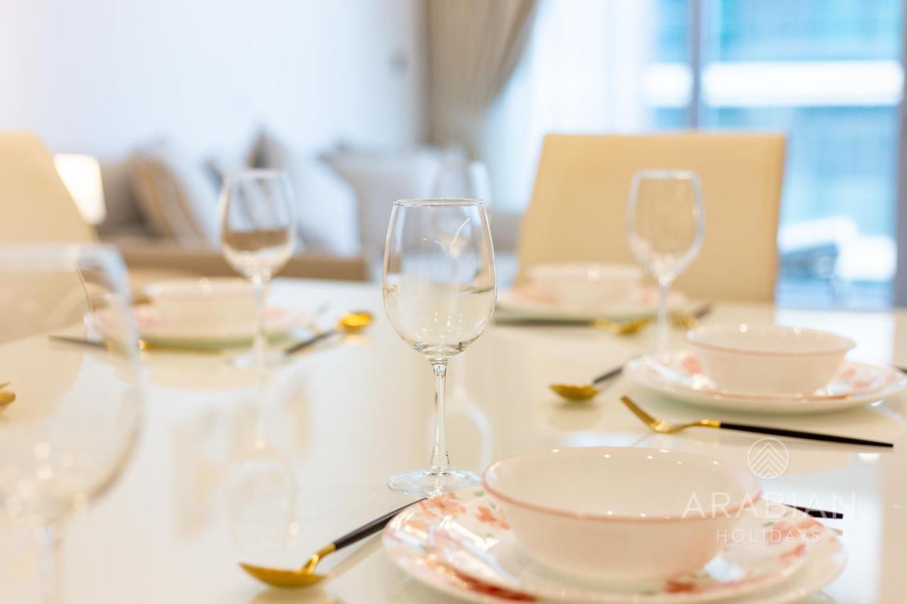 Brand New 2br With Palm Views And Private Apartment Dubai