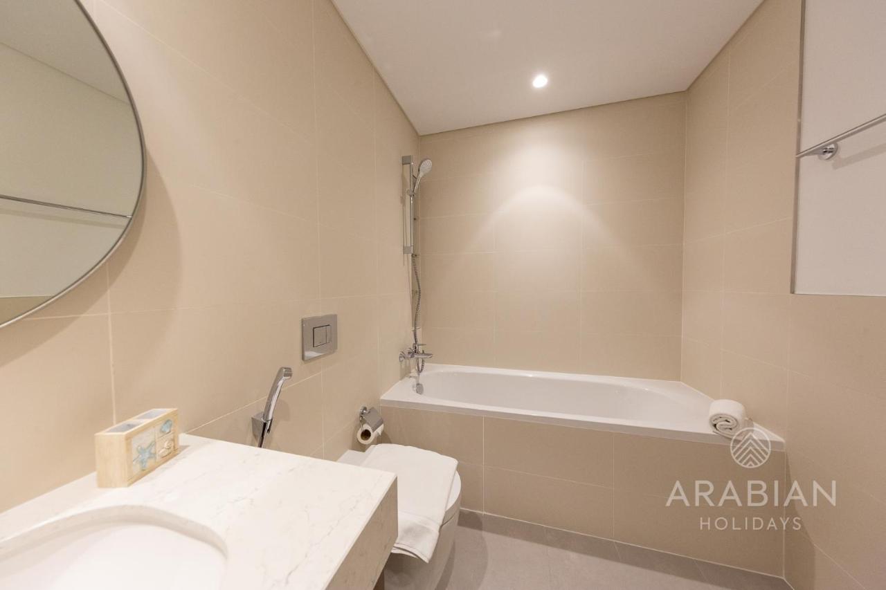 Apartment Brand New 2br With Palm Views And Private Dubai