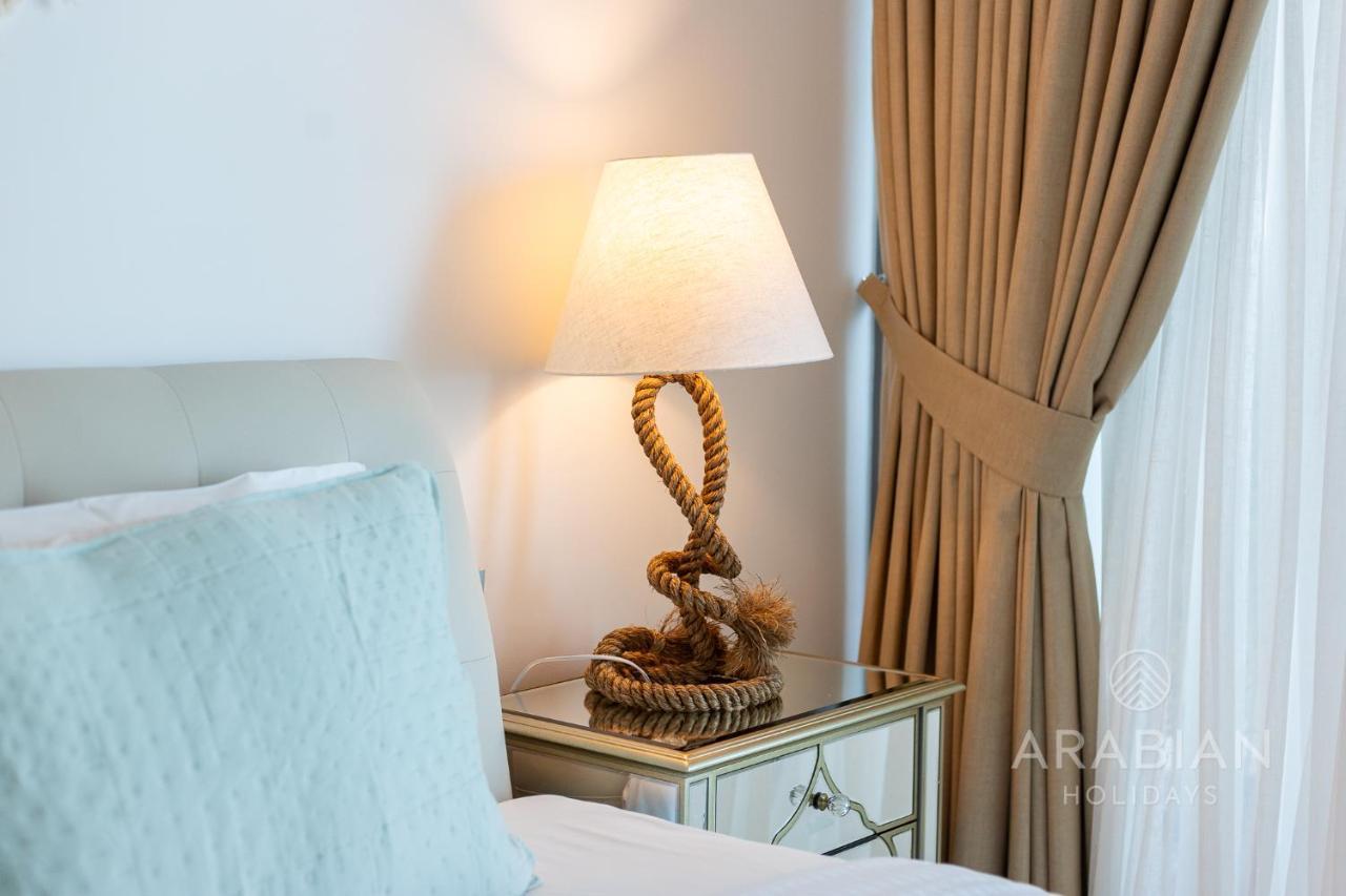 Apartment Brand New 2br With Palm Views And Private Dubai